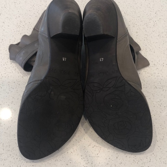 Fidji Shoes Fidji Grey Ankle Boots Size 1 Poshmark